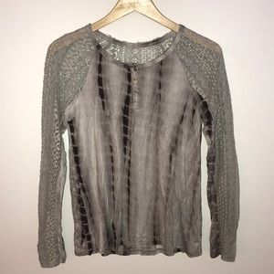 Hem & Thread top